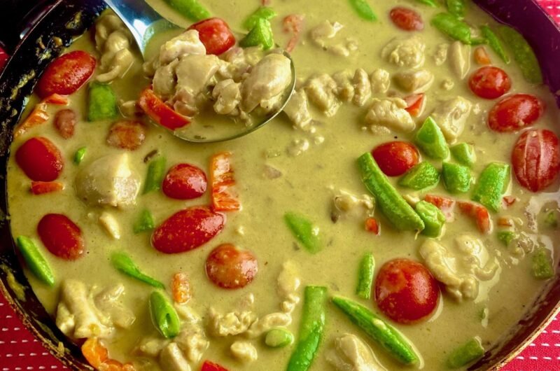 One Pot Green Curry with Chicken