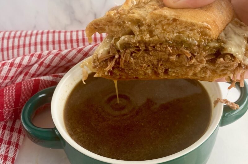 Slow Cooker French Dip Sandwich